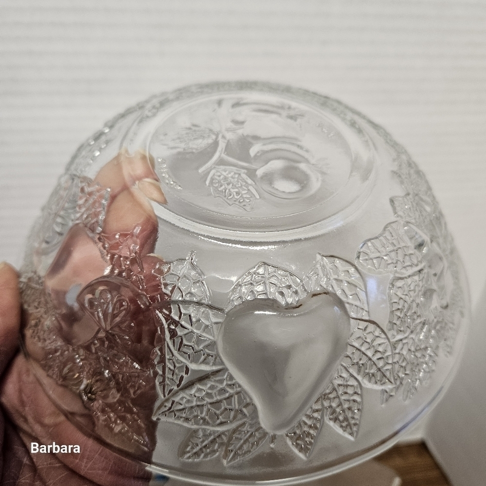 Vintage 70s FNG Indonesia Pressed Glass Bowl with Embossed Fruit Design - Picture 5 of 7